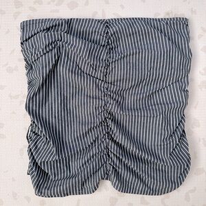 Y2K Pinstripe tube top size L in grey and white brand Groggy